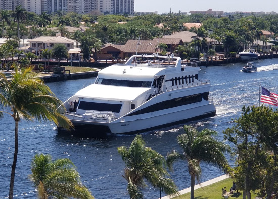 Biscayne Lady Luxury Yacht Cruise in Miami